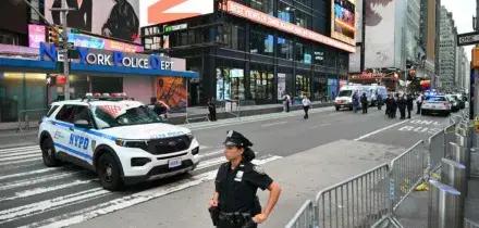 Accoltella due persone a Times Square, uccisa dalla polizia