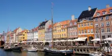 Allerta droni a Copenaghen: chiusa area vicino ambasciata USA, oggi il vertice Nato