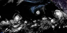 Tre uragani attivi nel Pacifico, la climatologa: "Un evento raro"