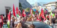 Raduno naziskin a Pietramurata, corteo per dire no all'ultradestra