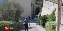 Uccide moglie e figlio nel sonno e poi si spara: le sue ragioni nei biglietti