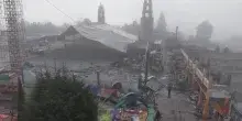 Come un bombardamento: le immagini della chiesa distrutta dai fuochi d'artificio in Messico