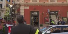 Il crollo di un solaio nel quartiere Prati: quattro persone estratte illese dalle macerie