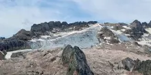 Marmolada, scioglimento record per il ghiacciaio: -9 ettari. Esperti: "Forse 10 anni di vita"