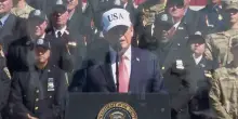 Trump ricorda i vigili del fuoco dell&rsquo;11 settembre: &ldquo;Eroi immortali, che mai dimenticheremo&rdquo;