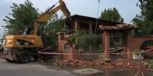 Tromba d'aria nel Bresciano: tetti scoperchiati e lamiere volate via
