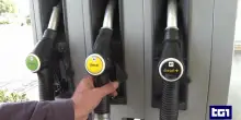 Benzina oltre i 2,07 euro/litro, il gasolio a 2,18. Salgono i prezzi di petrolio e gas