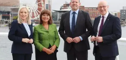 Cardiff, storica alleanza indipendentista: Scozia, Galles e Irlanda del Nord sfidano Westminster