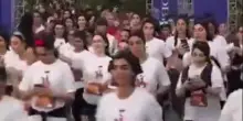 Teheran la maratona delle iraniane senza velo, il regime apre un'inchiesta