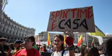 Corteo a Roma per Spin Time: "In 50mila in corteo, restituire il palazzo al pubblico"