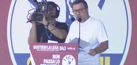 Il raduno della Lega. Salvini: "10mila militari per strade sicure" e si scaglia contro i giornalisti