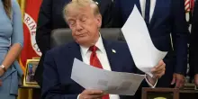 Trump a New York dopo l'editto sulle testate giornalistiche, all'Onu vede Zelensky
