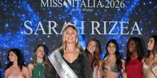 Miss Italia 2026 &egrave; Sarah Rizea, dal nuoto artistico allo scettro di bellezza