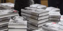 In libreria la biografia di Lady Diana, &egrave; scontro tra il conte Spencer e Re Carlo