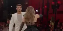 Musetti in black and white: il passo di danza con Jennifer Lopez