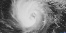 Immagini satellitari mostrano l'uragano Nolo in avvicinamento alle Hawaii