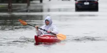 Violenta tempesta sulla costa Est: un morto a New York, blackout e inondazioni in New Jersey