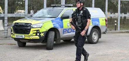 Regno Unito, tutti britannici tra i 23 e i 25 anni i 5 arrestati per attacco sventato alla base Raf