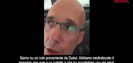 Flydubai, l'uomo a bordo dell'aereo dirottato: "Abbiamo neutralizzato il terrorista"- il video