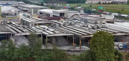 Tempesta tra Brescia e Cremona: divelte le coperture di uno stabilimento