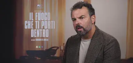 A Venezia "Il fuoco che ti porti dentro": Edoardo De Angelis indaga il rapporto madre-figlio