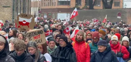 Groenlandia, a Copenaghen migliaia di manifestanti contro le minacce di Trump