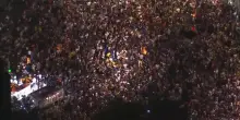 Knicks campioni Nba. Il titolo torna a New York dopo 53 anni, una folla oceanica invade la Grande Mela
