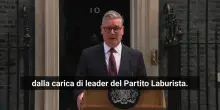 Il primo ministro britannico Keir Starmer annuncia le dimissioni e si commuove