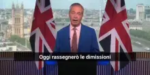 Farage si dimette dal Parlamento dopo le accuse: "Sfida tra il popolo e l'establishment"