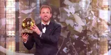 Pallone d'Oro, la proclamazione di Harry Kane:"Vincere nella mia Londra rende tutto pi&ugrave; speciale"