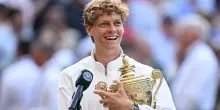 “Ma come è fatto’”: Wimbledon, la sorpresa di Sinner sul trofeo, “Guardate qui!”