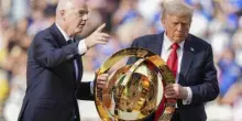 Mondiale per club, il Chelsea non ha la coppa originale, se l’è tenuta Donald Trump: “Un regalo di Infantino”