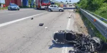 “Morto sul colpo”. Schianto spaventoso in autostrada, bilancio drammatico: traffico in tilt