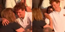 Sinner, l’abbraccio con la mamma emoziona Wimbledon poi quella frase: cosa ha sussurrato a Siglinde
