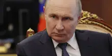 “Siamo pronti”. Ucraina, svolta di Putin sulla guerra: “Succederà presto”. Tensione altissima