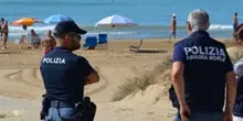 Avvicina un ragazzino in mare e abusa di lui, poi la frase shock: “Ha frainteso, ecco cos’ho fatto veramente”
