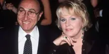 È morto Pippo Baudo, il ricordo dei colleghi: “Un maestro”. Katia Ricciarelli attacca: “Non l’hanno rispettato”