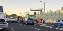 Maxi schianto in autostrada, forte boato: morti giovani e tanti feriti