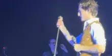 “Lo amo”. Damiano David, colpo di scena: chi sale sul palco all’improvviso, tutti a bocca aperta (VIDEO)