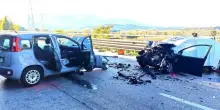 Orrore in Italia, scontro devastante in tangenziale: tre donne morte