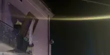 Boato improvviso, esplosione in un palazzina in Italia: dentro una donna, terrore in un istante