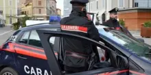 Cerca di dare fuoco alla moglie, poi colpisce il viso: aggressione shock in Italia, spaventoso