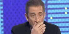 “Un pugno a quel cr***no!”. Dopo Iacchetti, anche Greggio gela tutti: bufera in diretta