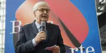 Vittorio Sgarbi annuncia la lieta decisione: &ldquo;Un gesto di serenit&agrave; dopo la tempesta&rdquo;