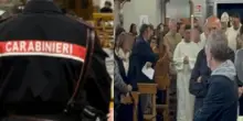 Panico in chiesa: interrompe la messa suonando un tamburo, arrivano i carabinieri
