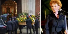 “Proprio lui non c’era”. Funerali Ornella Vanoni, c’erano tutti mancava solo lui. Perché non è venuto