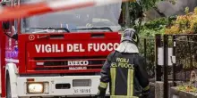 Crolla il soffitto in una casa: feriti madre e figlio