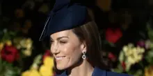 “Lungo e soprattutto blu”. Kate Middleton, il dettaglio del suo abbigliamento nasconde un significato segreto