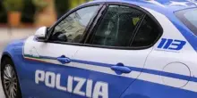 &ldquo;Per i capelli, poi&hellip;&rdquo;. Orrore in Italia su una 14enne, folla inferocita trova il colpevole