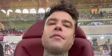 Da Tony Effe a Elodie fino a Ilaria Salis: le rime al veleno di Fedez che cita anche Chiara Ferragni | VIDEO